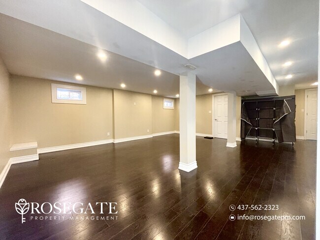 Photo du bâtiment - All-Inclusive Pet-Friendly 1-Bedroom Basement Apartment with 2 Parking Spaces – Hamilton