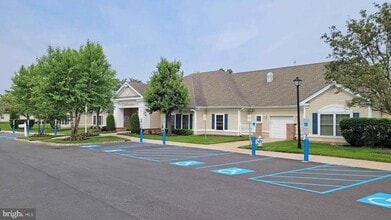 Building Photo - 73 Center Ln