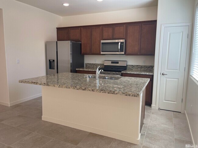 Foto del edificio - 4960 Cavestone Rd