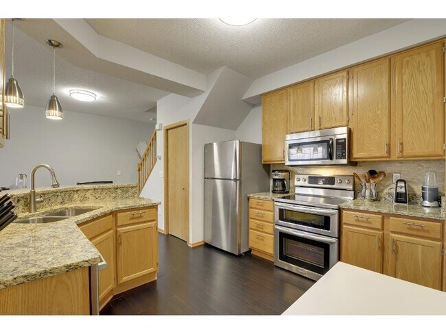 Foto del edificio - 2255 Ranchview Ln N