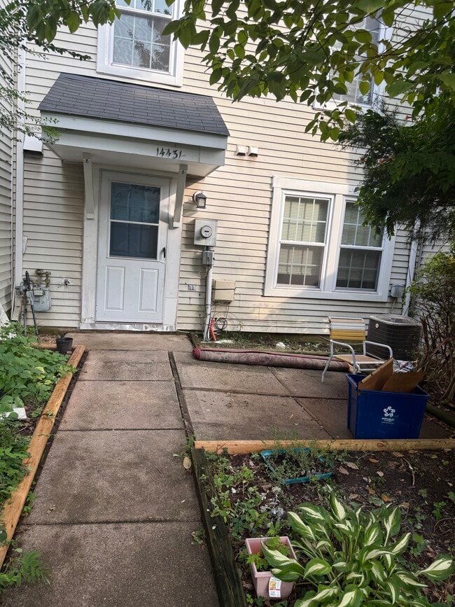 Building Photo - 14431 Gringsby Ct