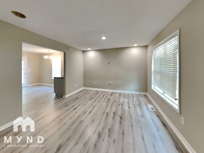 Building Photo - 107 Huntington Ct