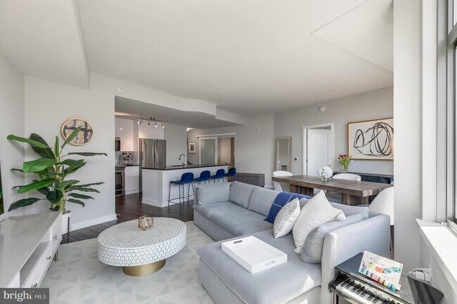 Foto del edificio - 460 New York Ave NW