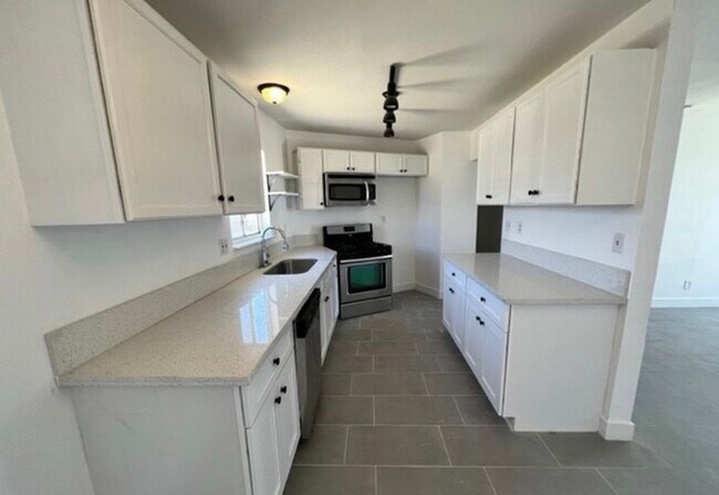 Building Photo - 16624 Lariat Rd