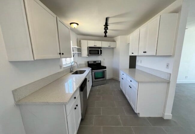 Foto del edificio - 16624 Lariat Rd