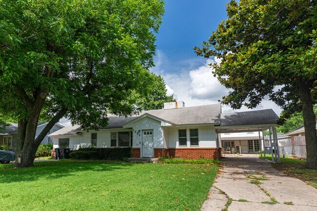 Foto del edificio - Redmond Duplex