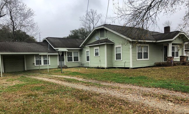 Foto del edificio - 2820 Dogwood Ln