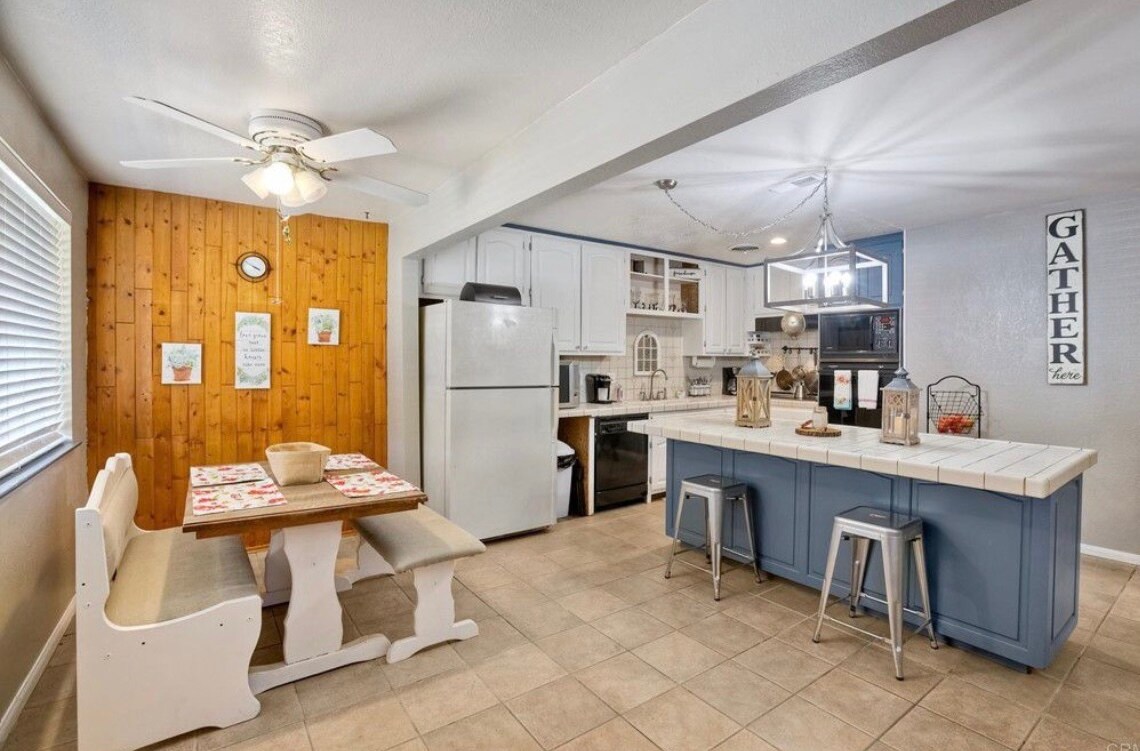 Kitchen - 13507 Brett Harte Dr