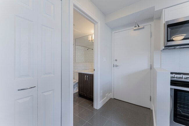 Building Photo - Valhalla Court I