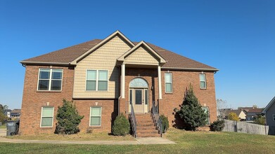 Building Photo - 1701 Winterhaven Ct