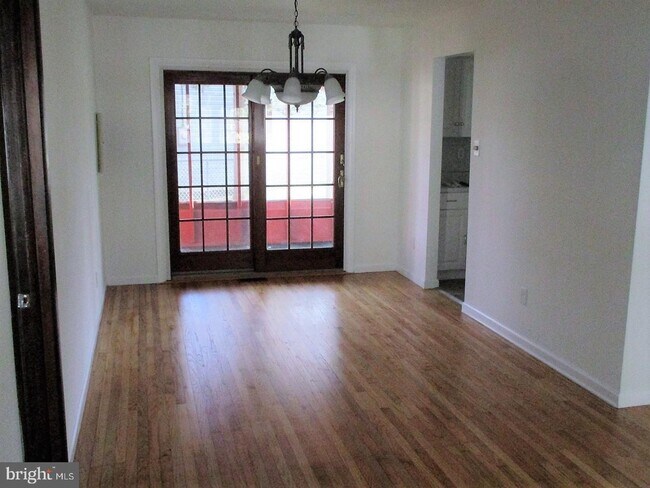 Building Photo - 30 Wildgeese Cir