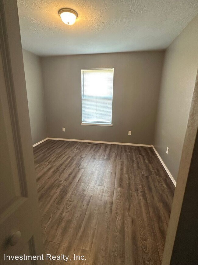 Building Photo - 3 br, 2 bath House - 806 E Watermill Circle