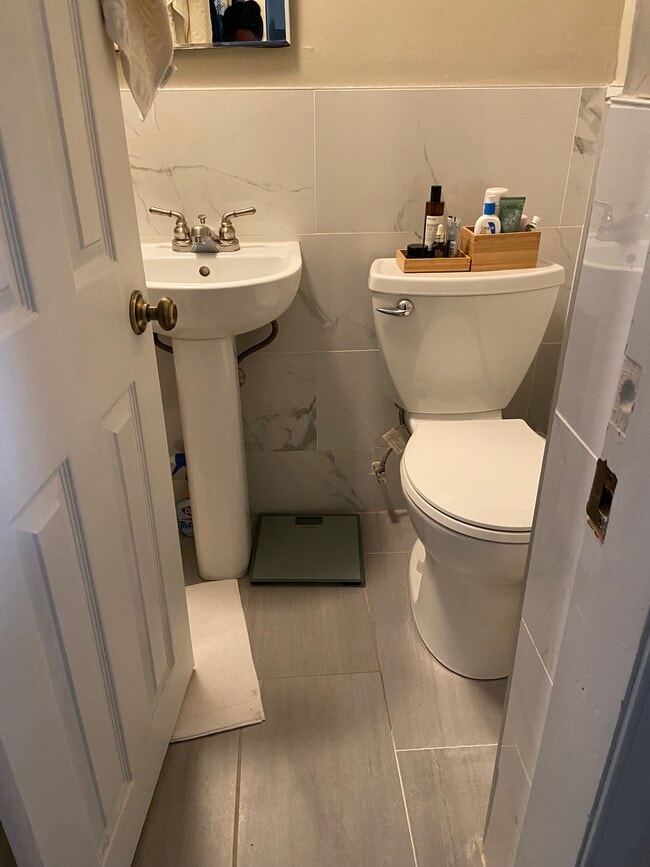 Foto del edificio - 264 S 10th St