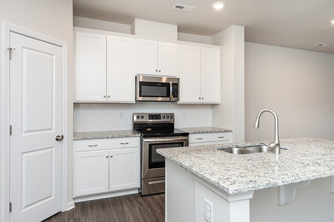 Building Photo - 102 Gaskins Trl