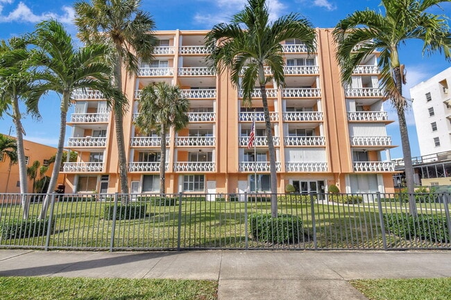 Foto del edificio - 15 S Golfview Rd