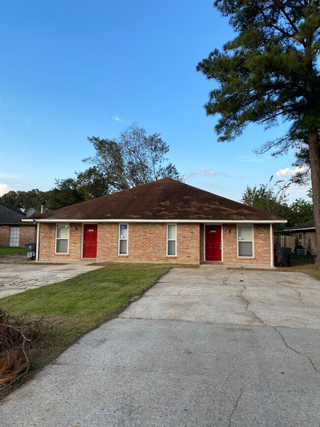 Building Photo - 8181 Jefferson Park Dr