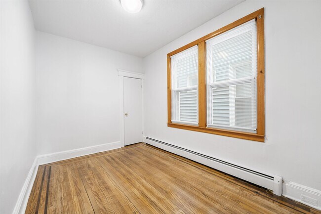 Building Photo - 155 W 19th St