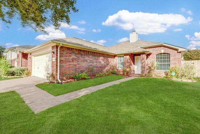 Building Photo - Beautiful 3-Bedroom Home in Kingsbridge Co...