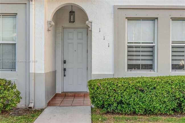 Foto del edificio - 5460 NW 107th Ave
