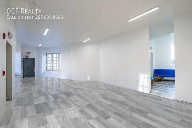 Foto del edificio - 3826 Lancaster Ave
