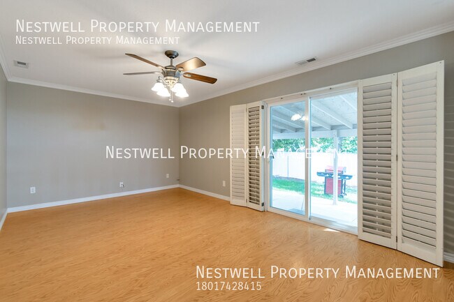 Foto del edificio - Beautiful Main Level 4-bed Home in Kearns