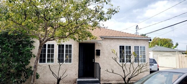 Building Photo - 6267 Rose Ave