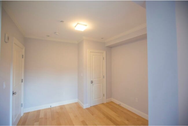 Building Photo - 290 Beacon St