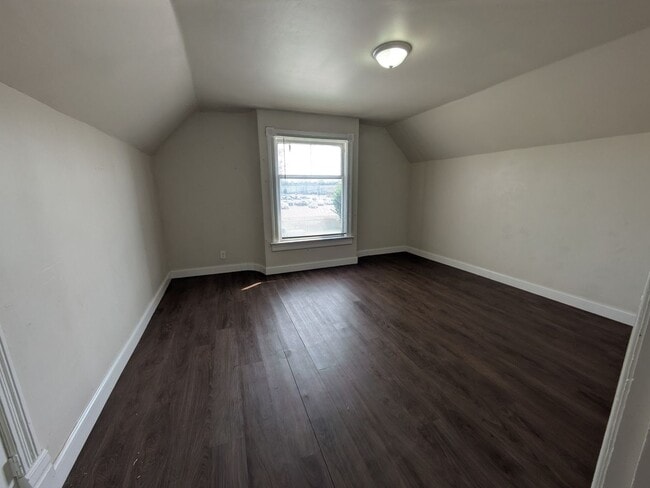 Building Photo - 1510 Clark St
