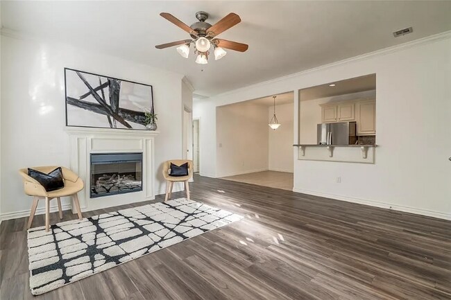 Foto del edificio - 13818 Oxford Dr