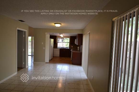 Foto del edificio - 15542 SW 48th St