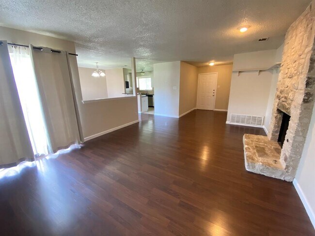 Building Photo - 12708 Europa Ln