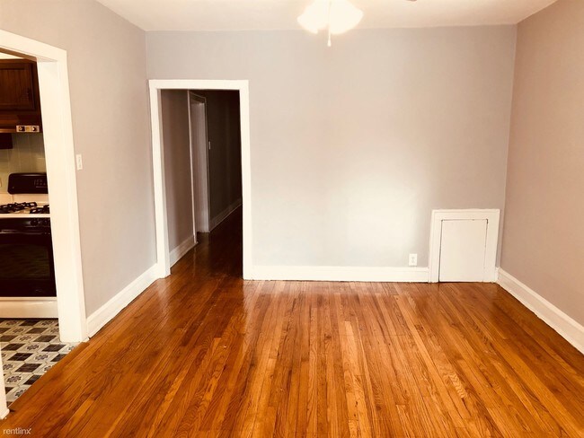 Foto del edificio - 2439 W Gunnison St