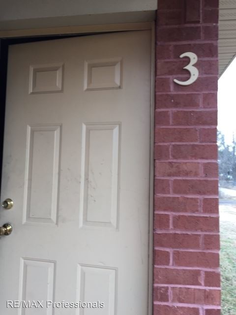 Primary Photo - 2 br, 1 bath Apartment - 100 N. Cumberland