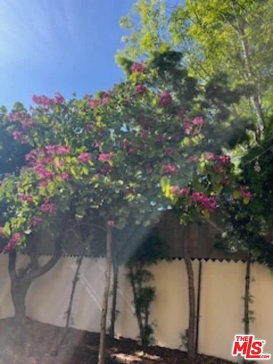 Building Photo - 8302 S Sepulveda Blvd