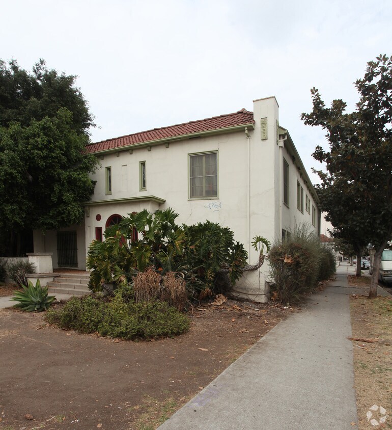 Primary Photo - 6101 Afton Pl