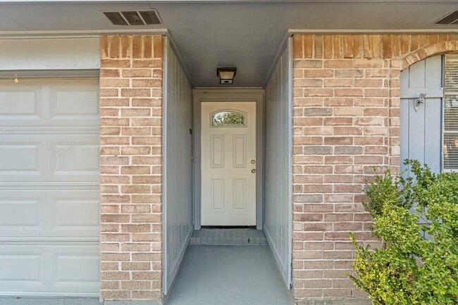 Building Photo - 4907 Tealgate Dr