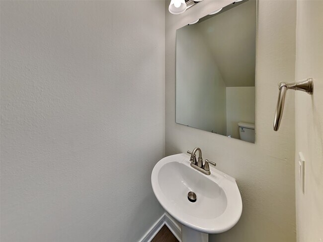 Foto del edificio - 28918 Village Creek Loop