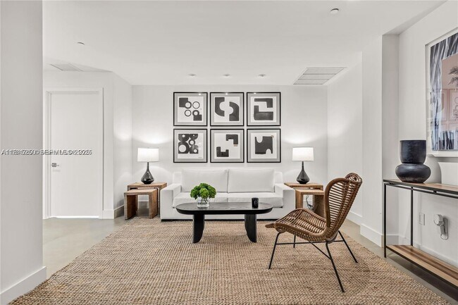 Foto del edificio - 650 NE 32nd St