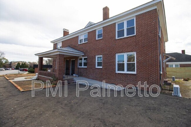 Building Photo - 504 State St