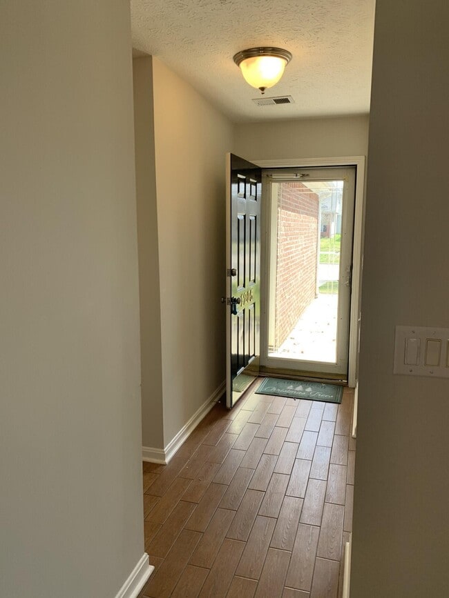 Building Photo - 1205 Harmes Way