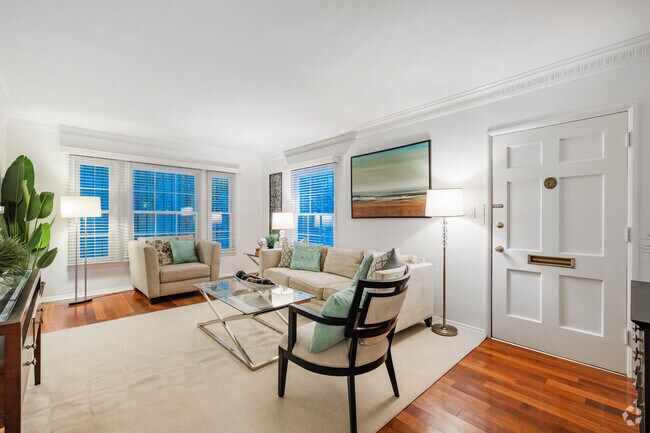 1 habitación, 1 baño - 775 pies cuadrados - Sala de estar - 342 N Oakhurst Dr