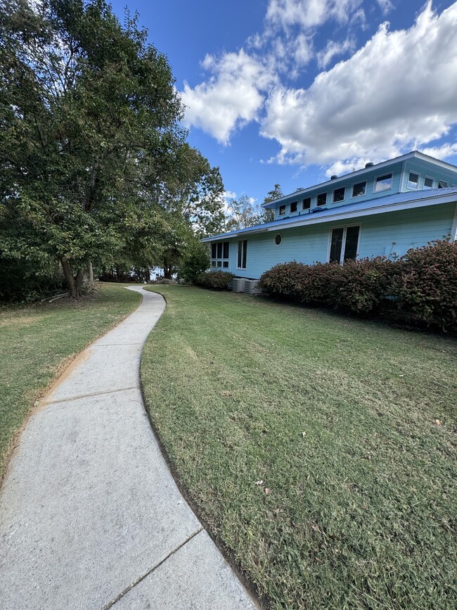 Building Photo - 522 Stonewood Dr