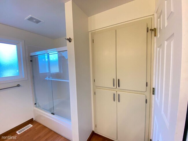 Foto del edificio - 4 br, 2 bath House - 11116 116th St E