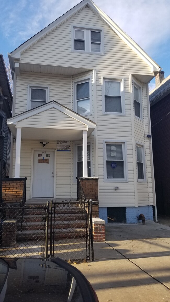 Building Photo - 97 Wade St