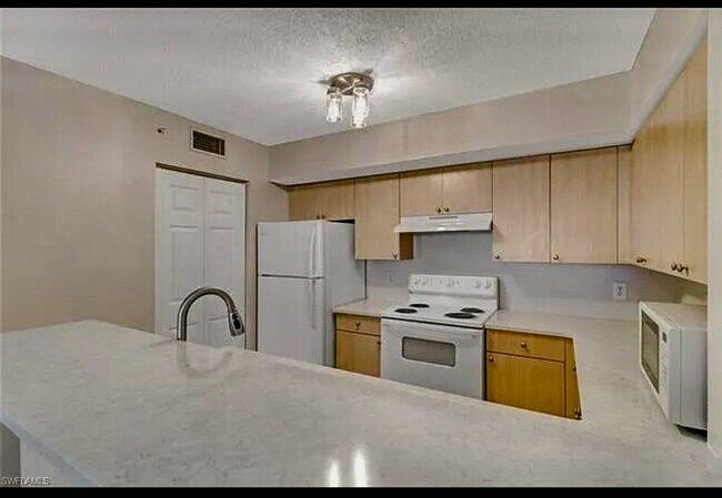 Building Photo - 8736 River Homes Ln