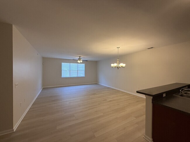 Foto del edificio - 924 Southmoor Dr