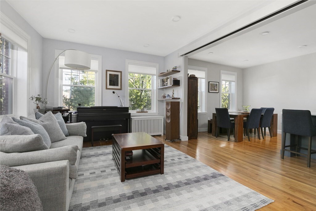 Primary Photo - 29 Green St