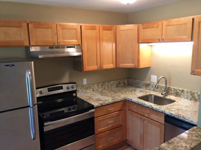 New Kitchen w/appliances - 200 SW Florence Ave