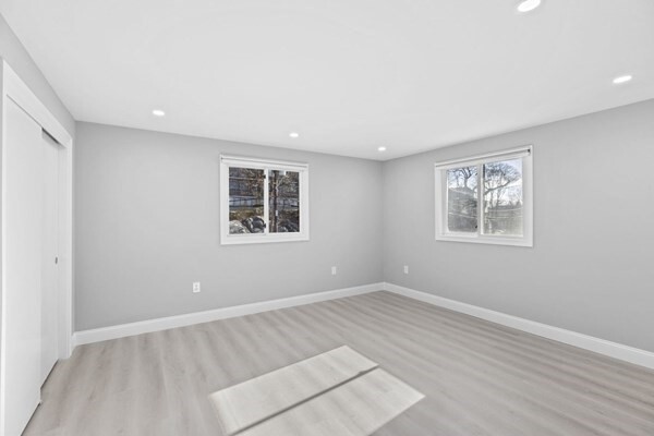 Building Photo - 245 Elm St
