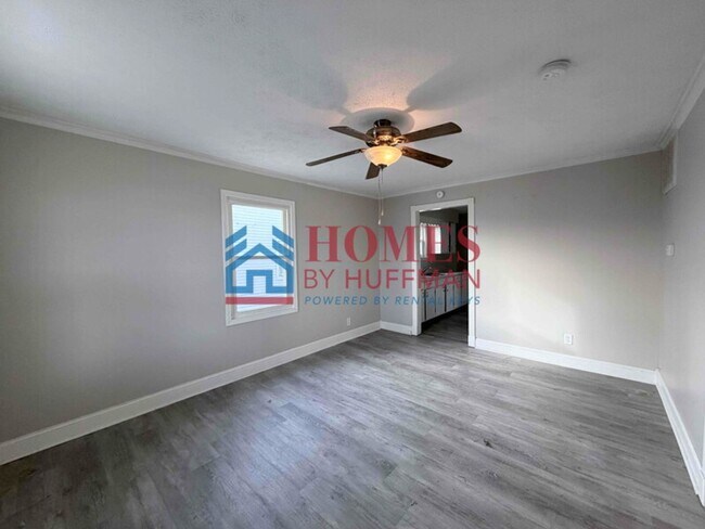 Foto del edificio - Two Bedroom House | Move In Ready